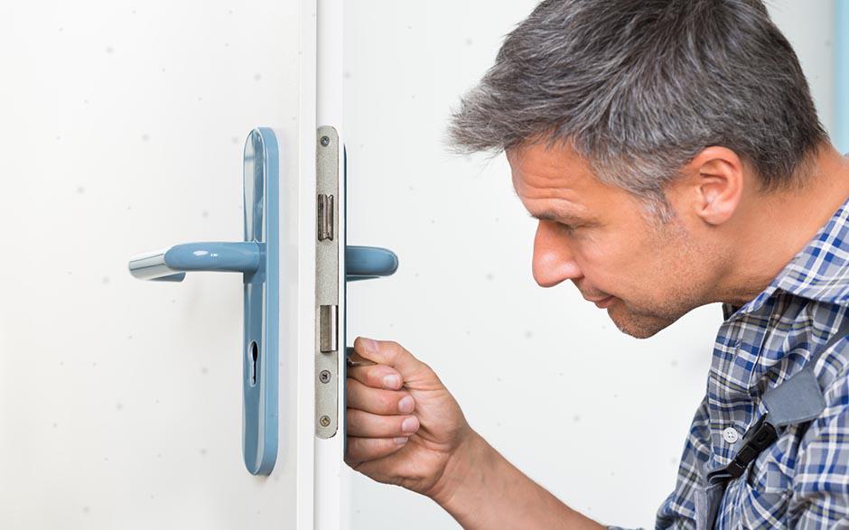 remplacer une serrure de porte Montrouge